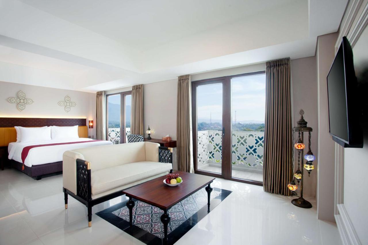 Alhambra Hotel & Convention, BW Signature Collection ตาซิกมาลายา ภายนอก รูปภาพ